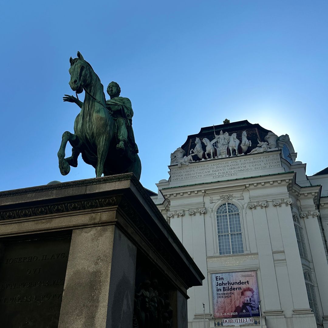 Read more about the article Geheimnisse und Skandale bei Hof