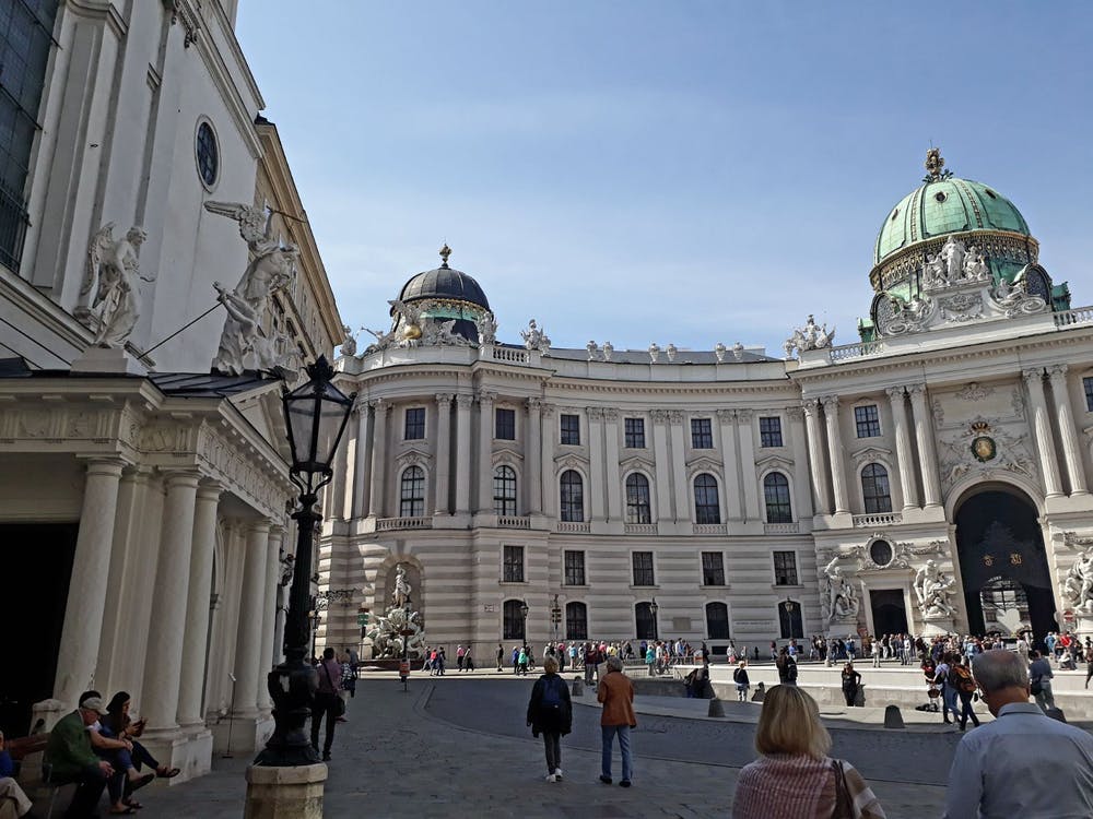Read more about the article The story of the Altes Burgtheater