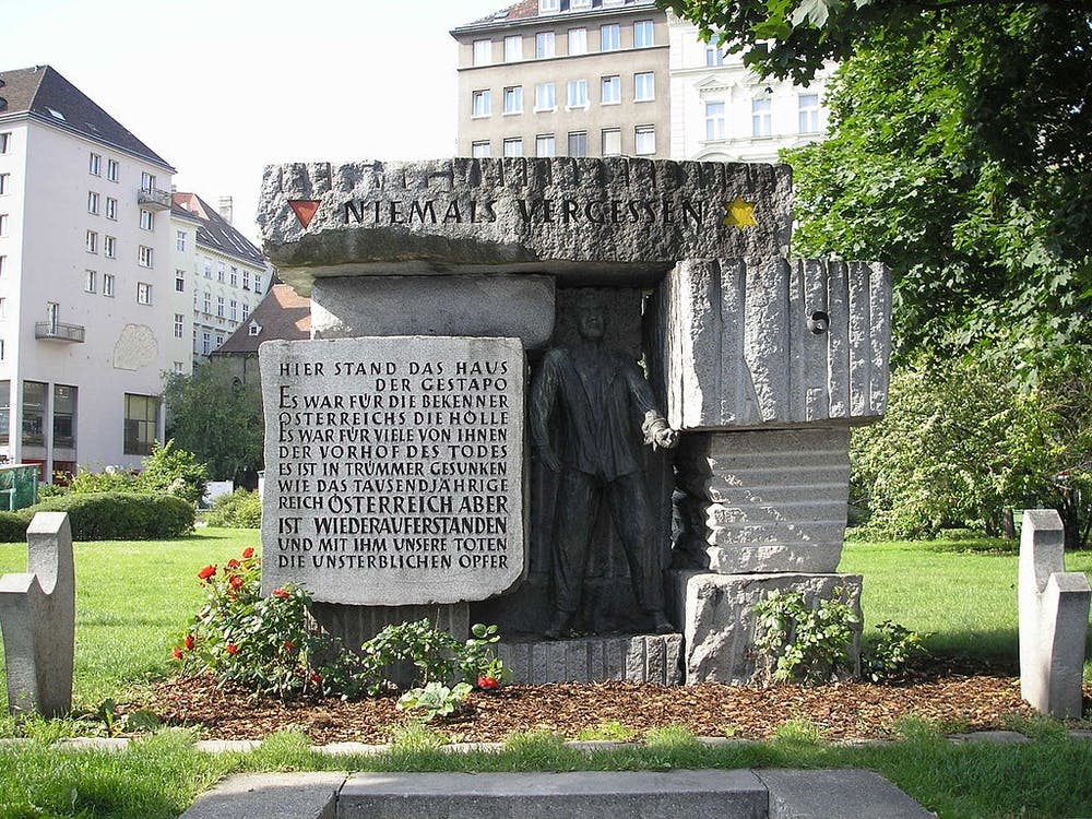 Read more about the article Mark Twain and Satan have a conversation in Vienna