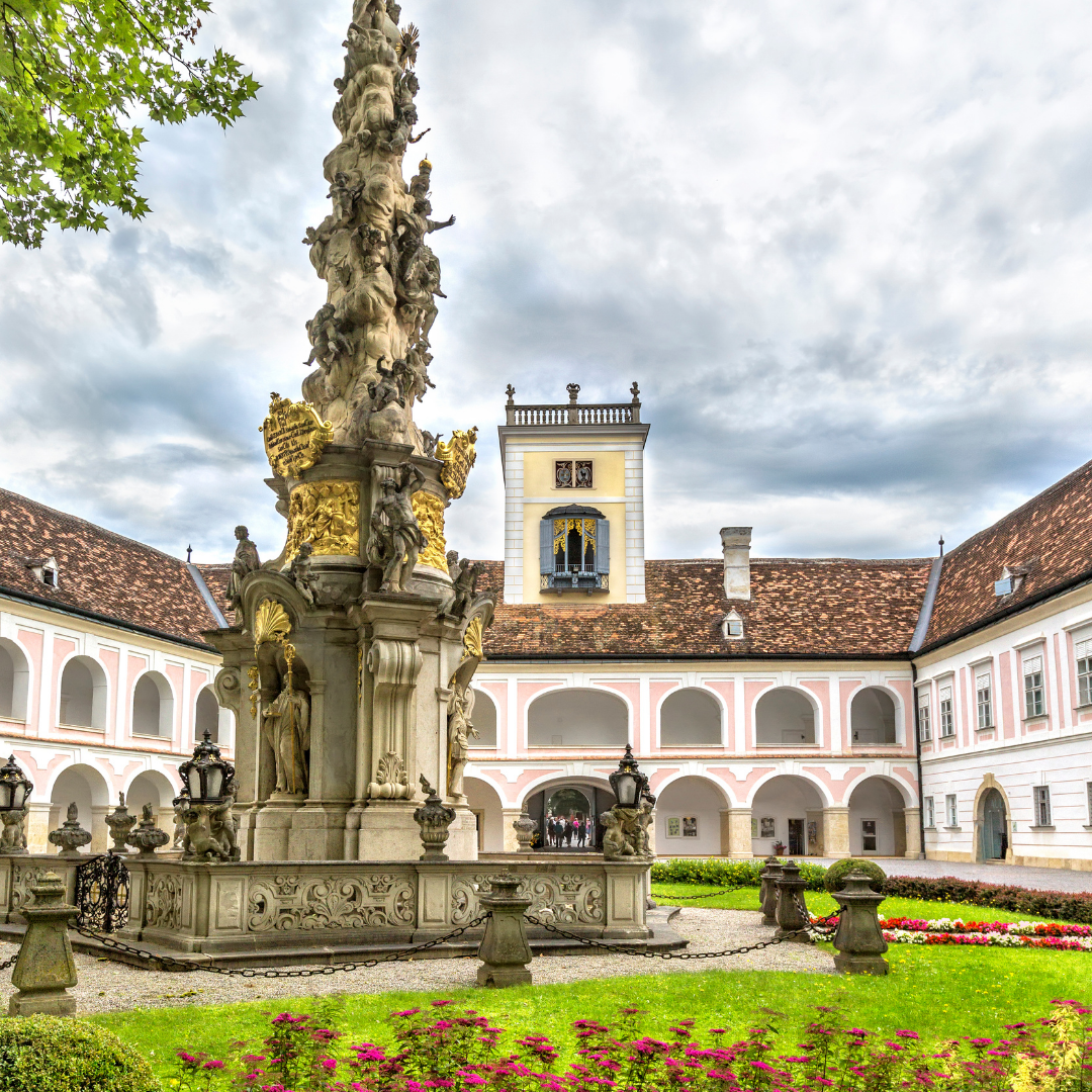 Read more about the article טיול פרטי ליערות וינה – לקבוצות פרטיות של 10 משתתפים ומעלה