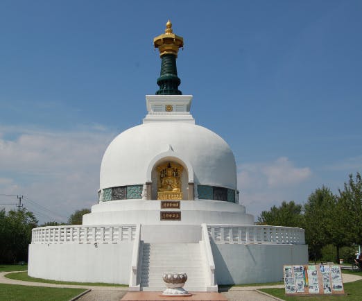 Read more about the article Japanese Pagodas on the Danube