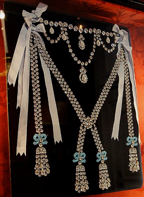 Read more about the article Maria Antoinette and the Diamond Necklace