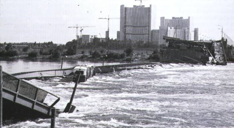Read more about the article The crash of the Reichsbrücke