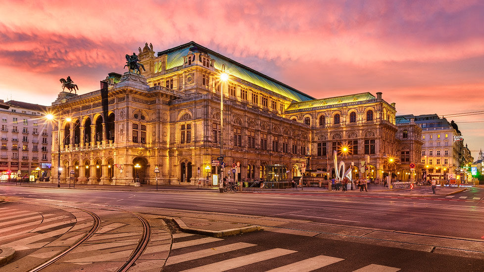 Read more about the article Tours in the Vienna State Opera