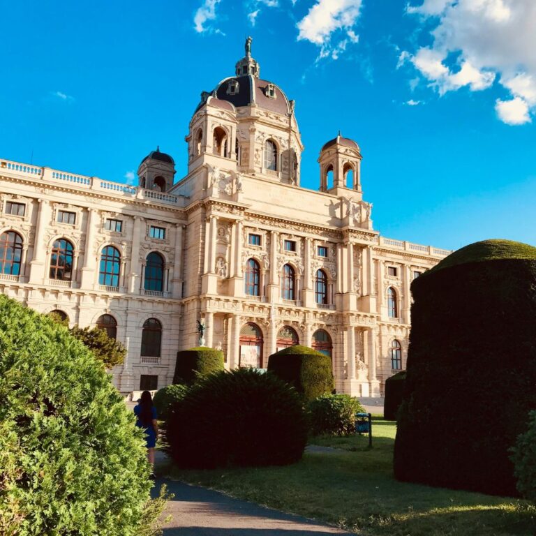 סיור במוזיאון תולדות האומנות