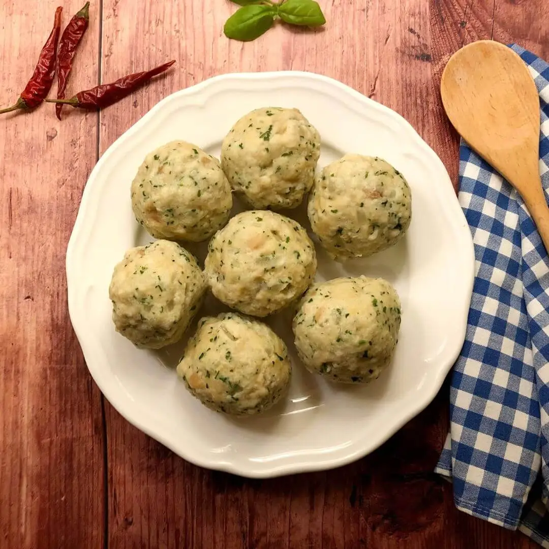 Knödel Cooking Workshop In Vienna