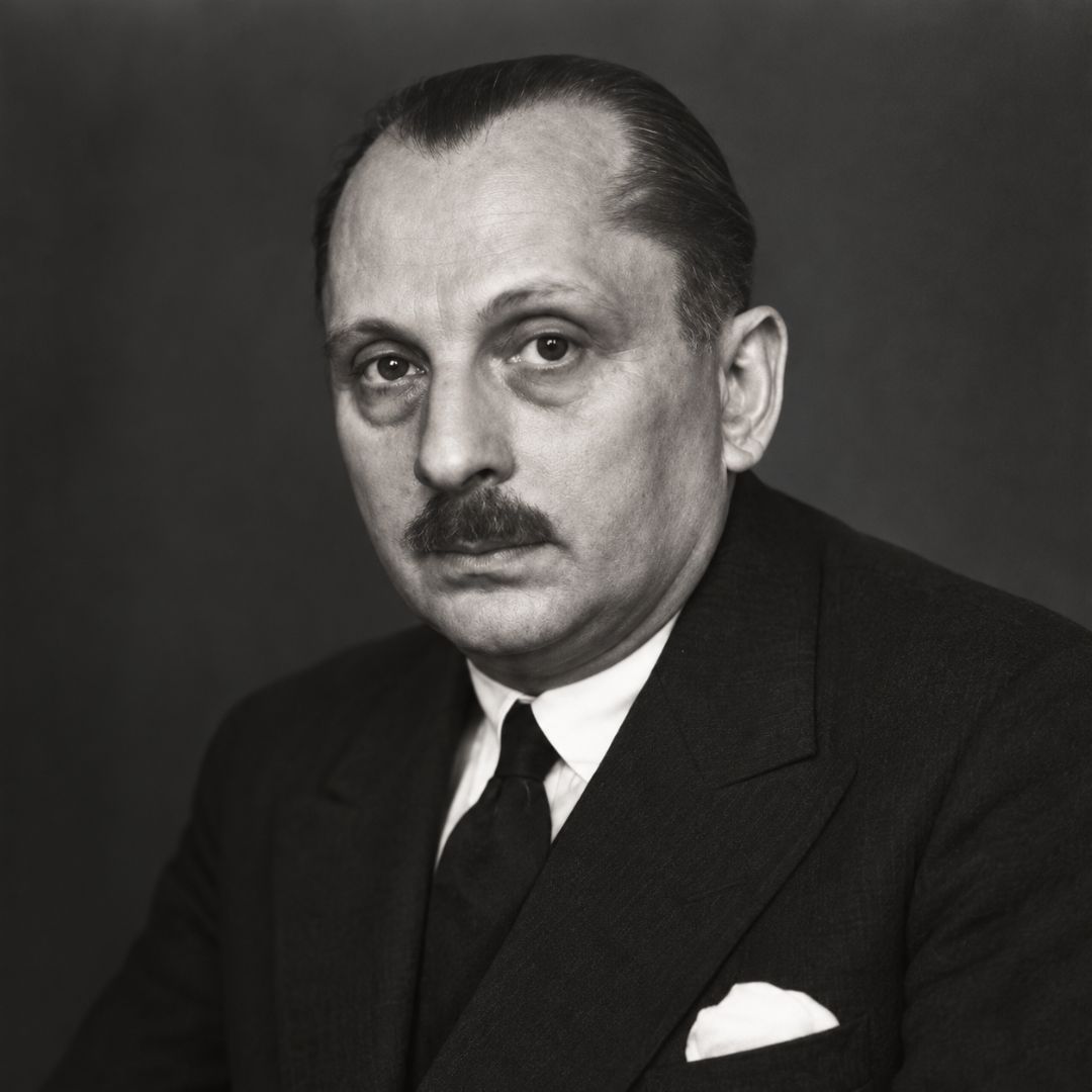 Josef L&ouml;wenherz (1884&ndash;1960), Director Of The Jewish Community Of Vienna &ndash; Photograph By Max Fenichel (1885&ndash;1942) &ndash; Public Domain (bild Pd Alt) &ndash; Wikimedia Commons Copy Credit